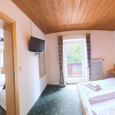 Christine Aparthotel 3*