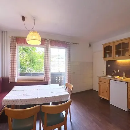 Aparthotel Christine Brixen im Thale