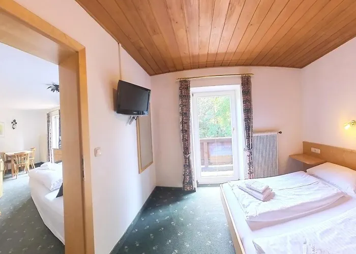 Christine Aparthotel 3*